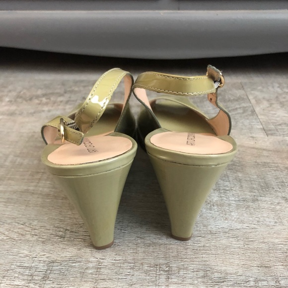 Arturo Chiang Peep Toe Green Patent Leather Wedges - Picture 3 of 5